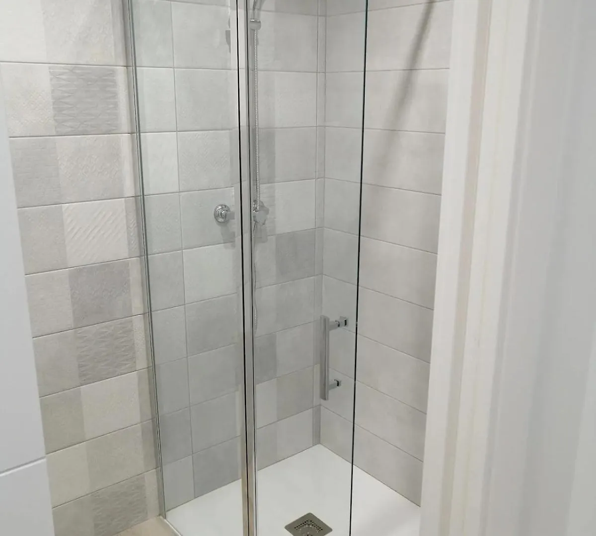 Apartment Centre De Roses 500 M De La Plage Appartement 6 Personnes Rav
