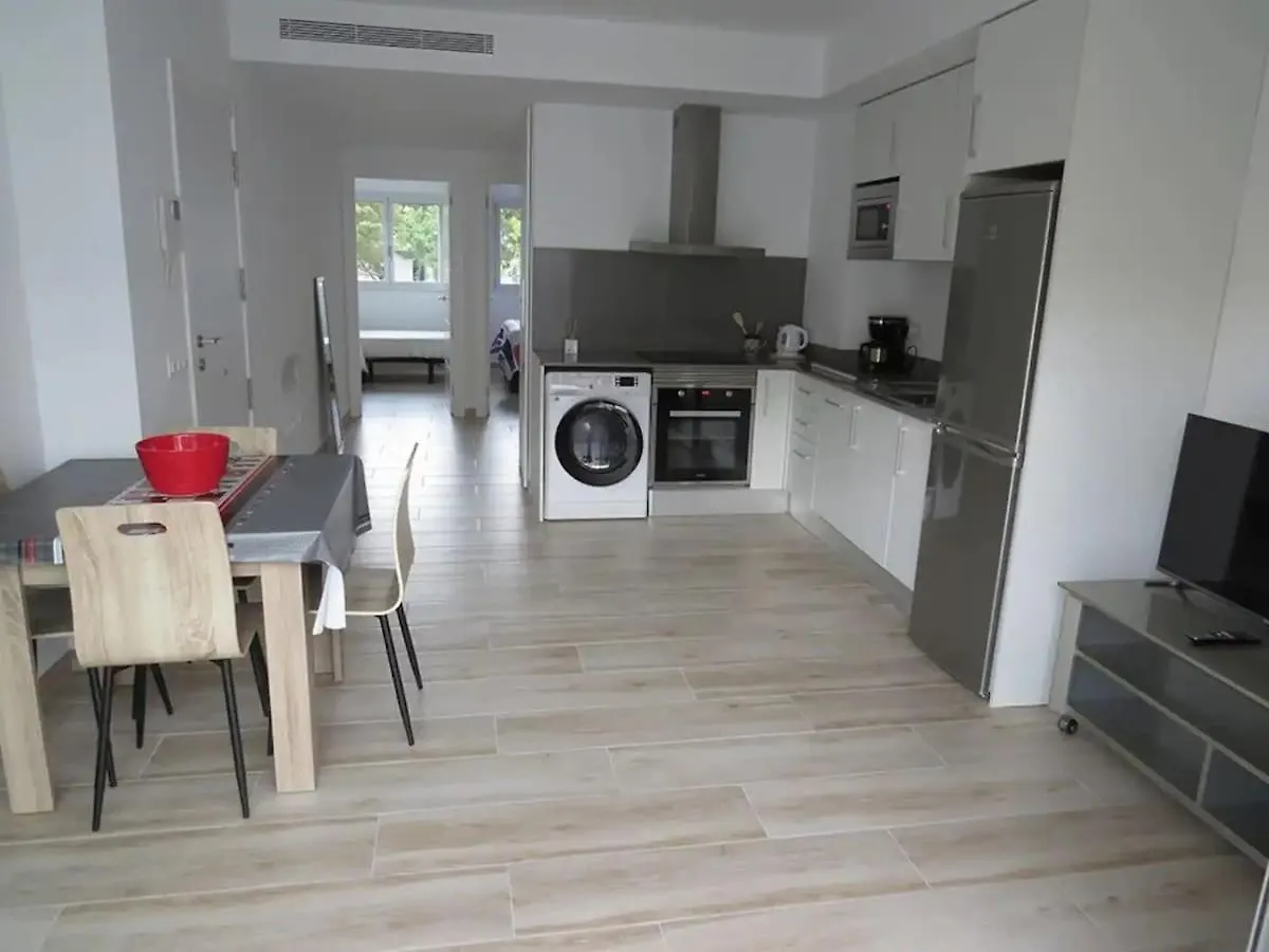 Centre De Roses 500 M De La Plage Appartement 6 Personnes Rav 0*,  Spain